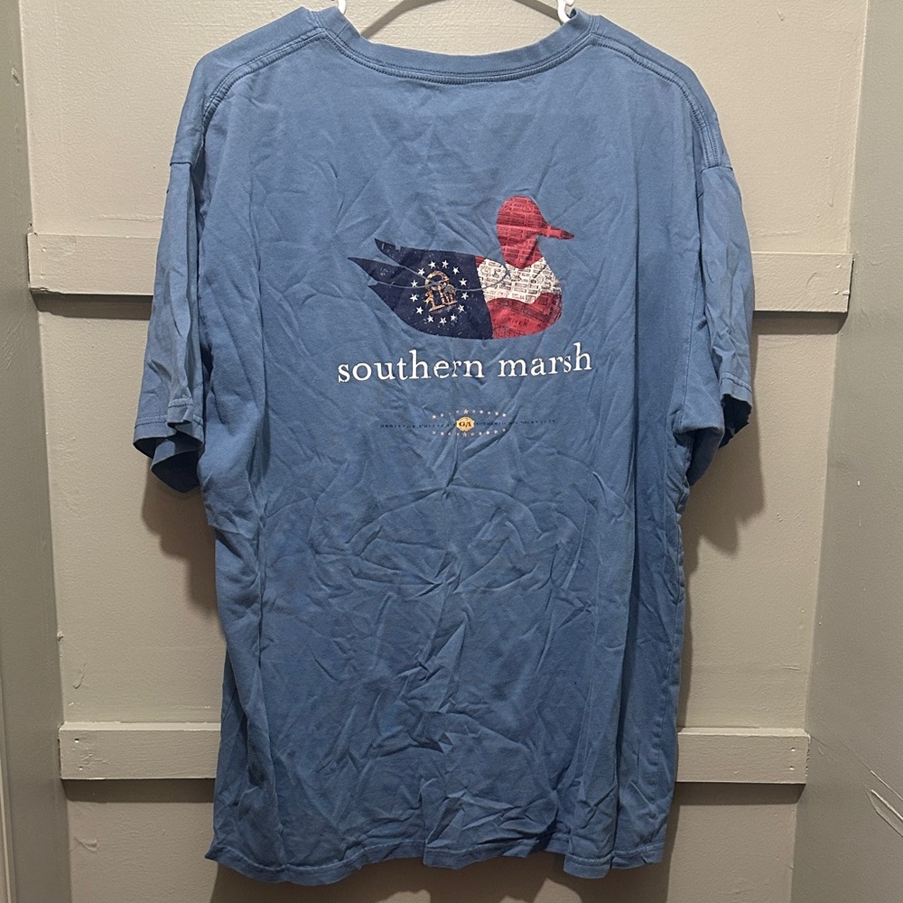 Southern Marsh Duck Graphic Tee in Blue